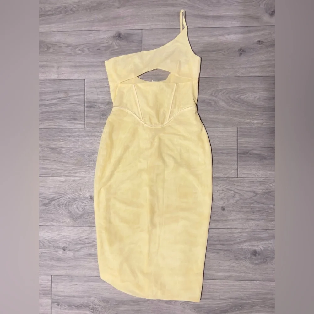 **SOLD** House of CB Mistress Rocks Lemon One Shoulder Corset Midi Dress - Picture 8 of 11